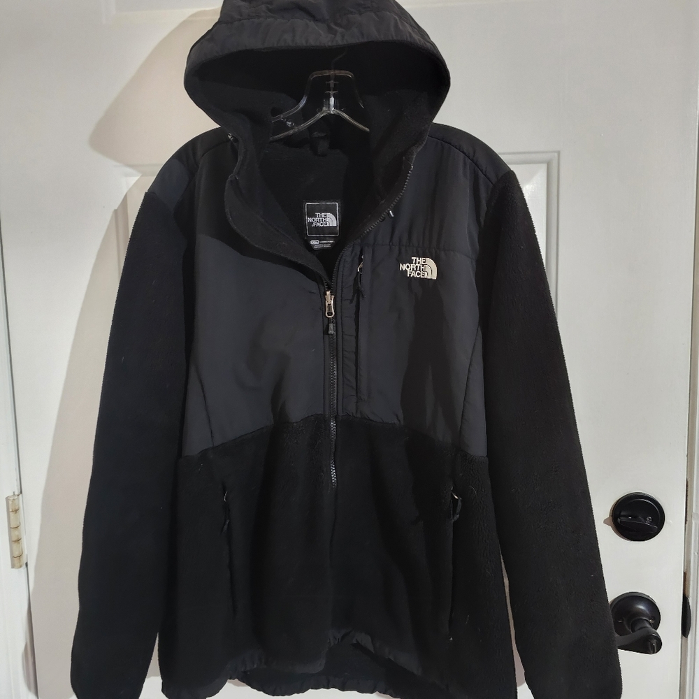 The North Face Womens Denali Black Fleece Jacket With Hood